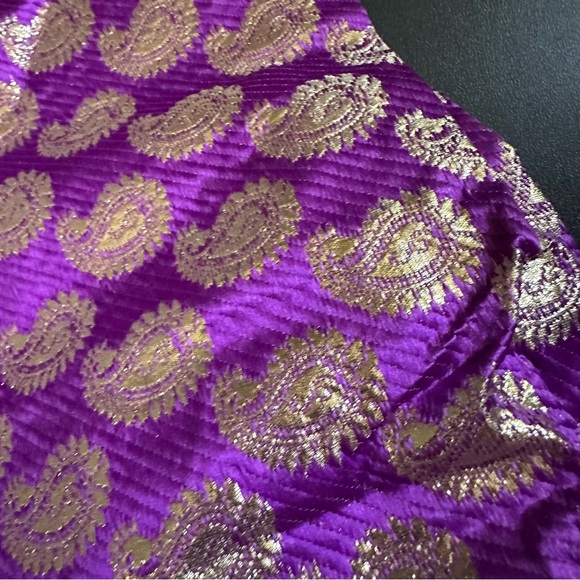 ⭐️ Purple and Gold Drawstring Bag - Picture 8 of 9